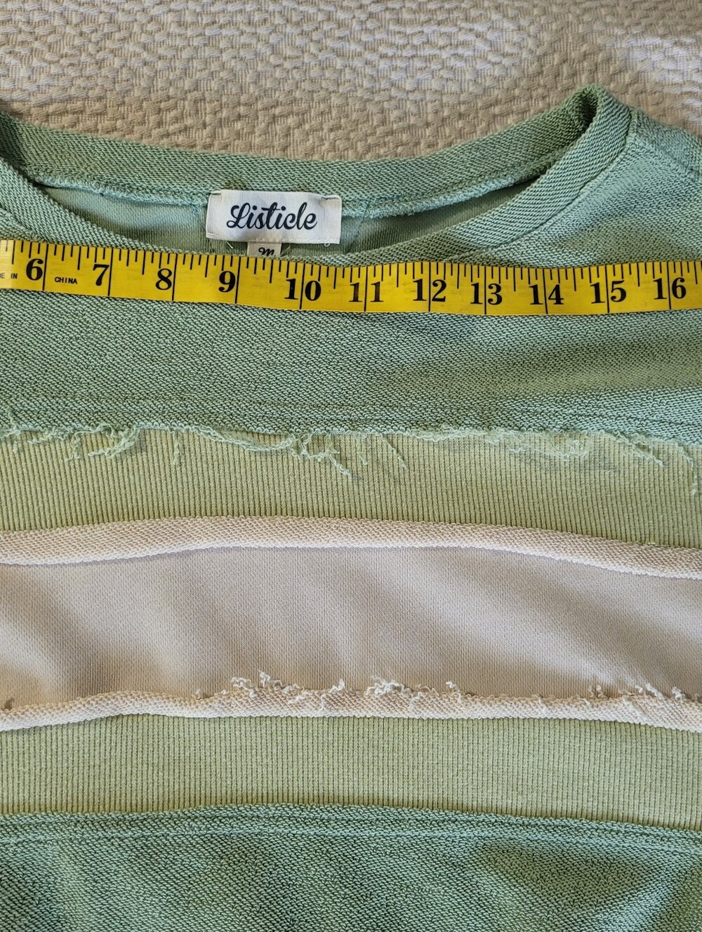Lesticle Green and Cream Striped Women’s Pullover Sweater Size Medium - Picture 9 of 11